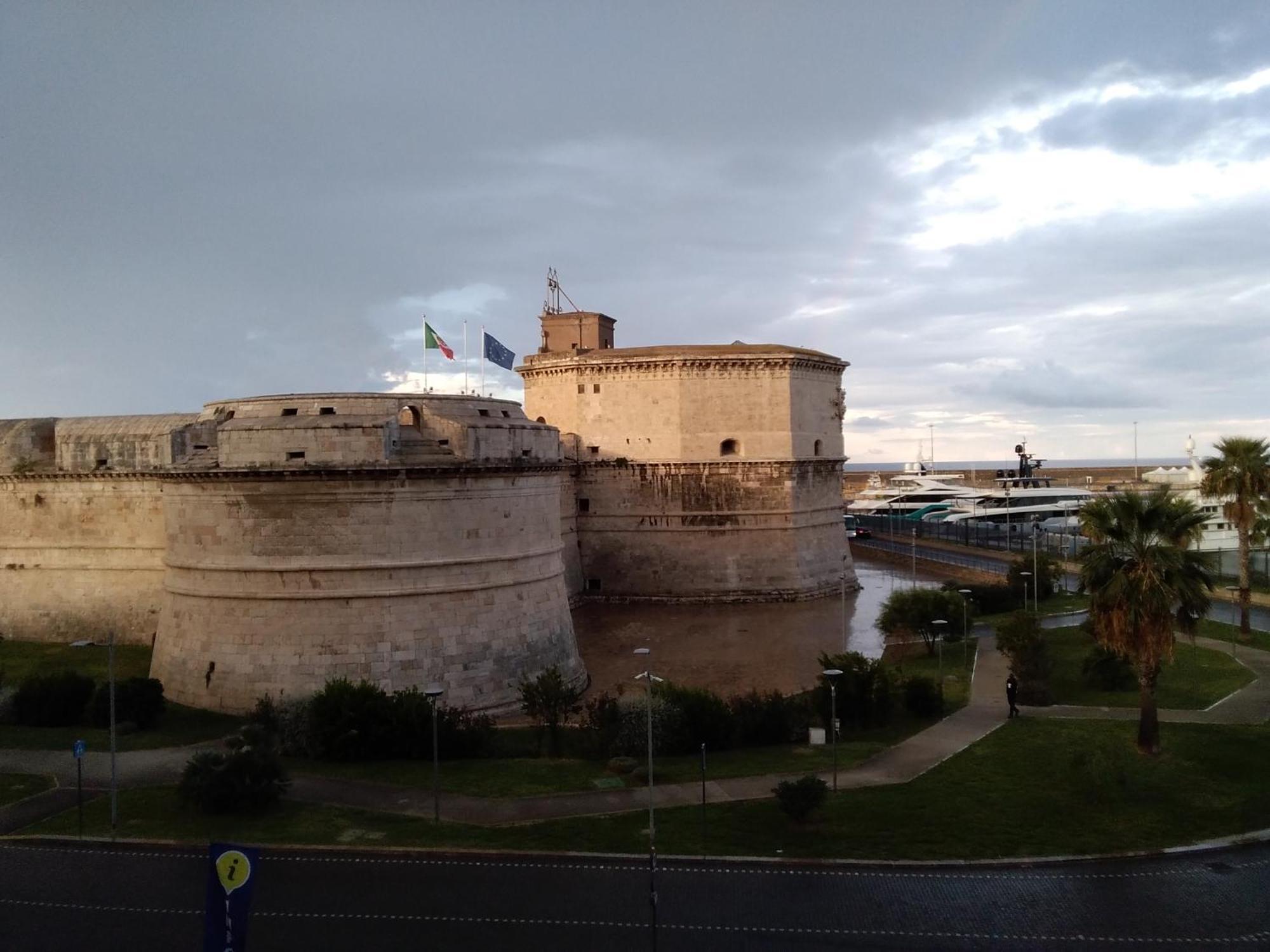 Quarta Strada Apartment Civitavecchia Bagian luar foto